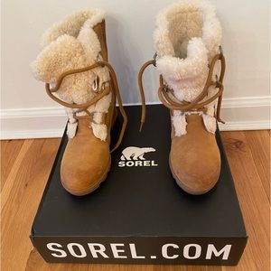 Sorel Womens Joan of Arctic Wedge I Shearling Closed Toe.